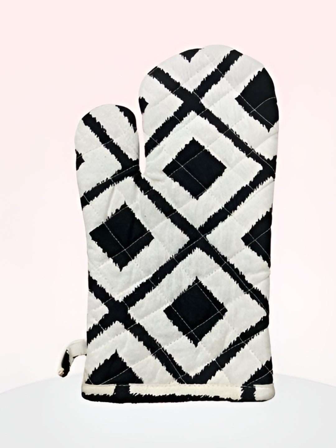 

SAJAVAT White & Black Printed Pure Cotton Oven Glove