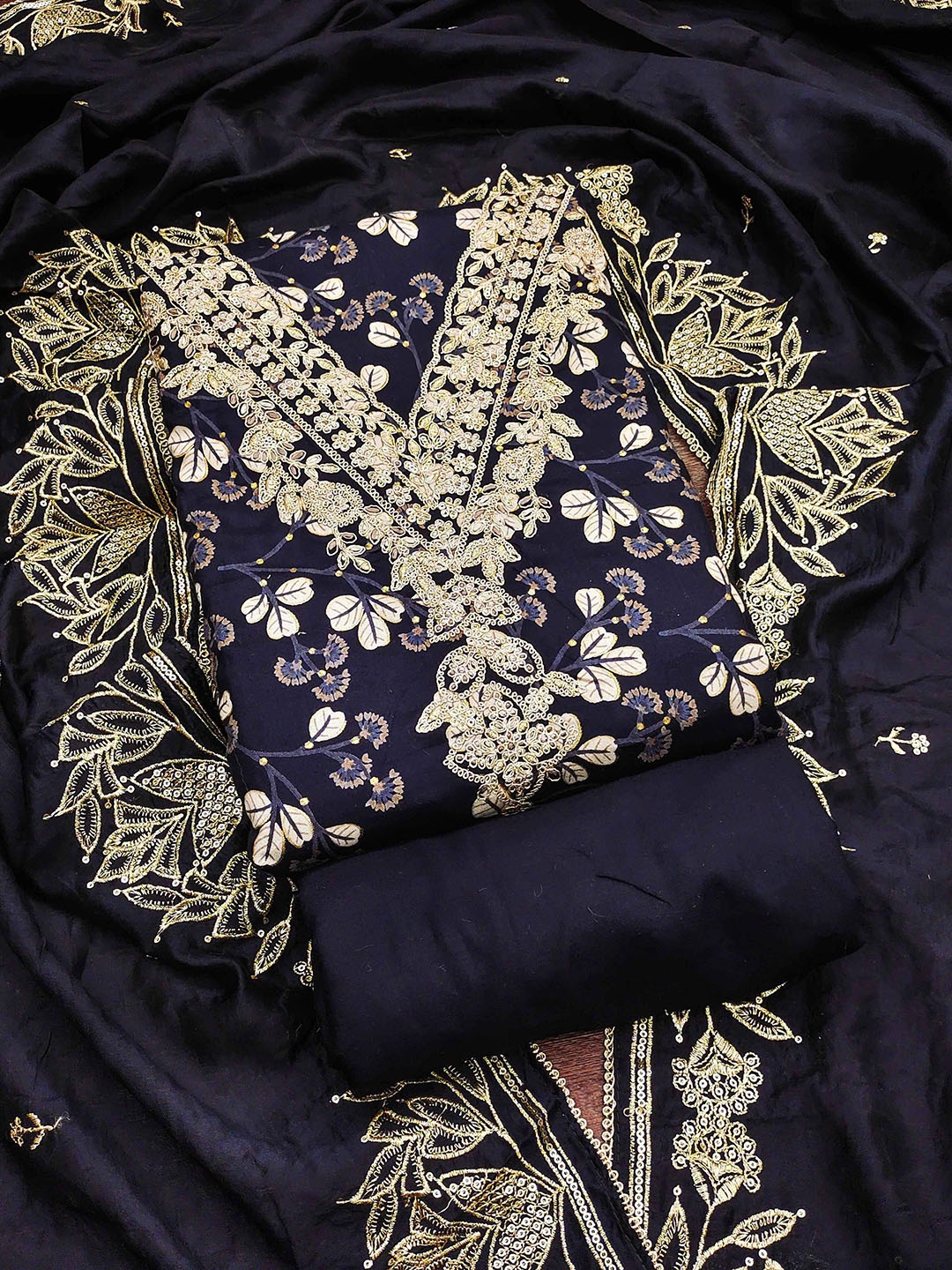 

TAVAS Printed Unstitched Dress Material, Blue