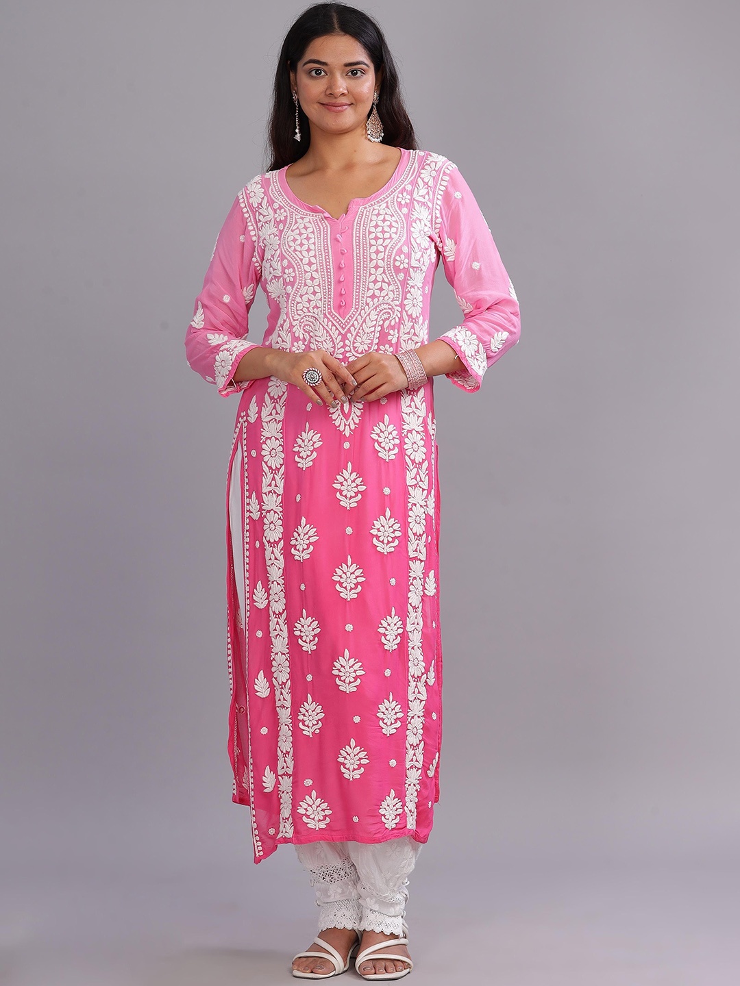 

Club Loom Women Floral Printed Chikankari Floral Kurta, Pink