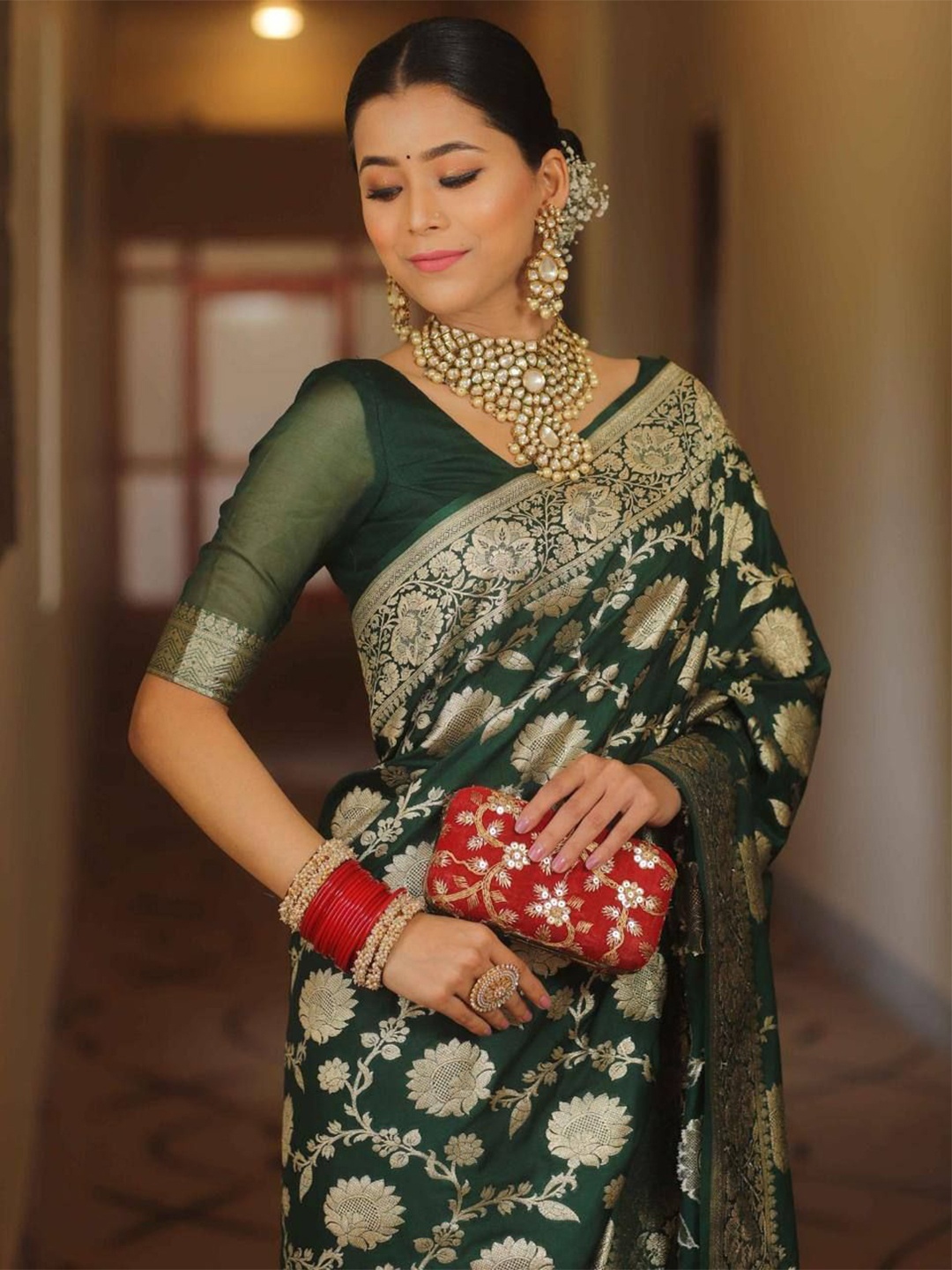 

Dreamlaxmi Fashion Woven Design Pure Silk Saree, Green