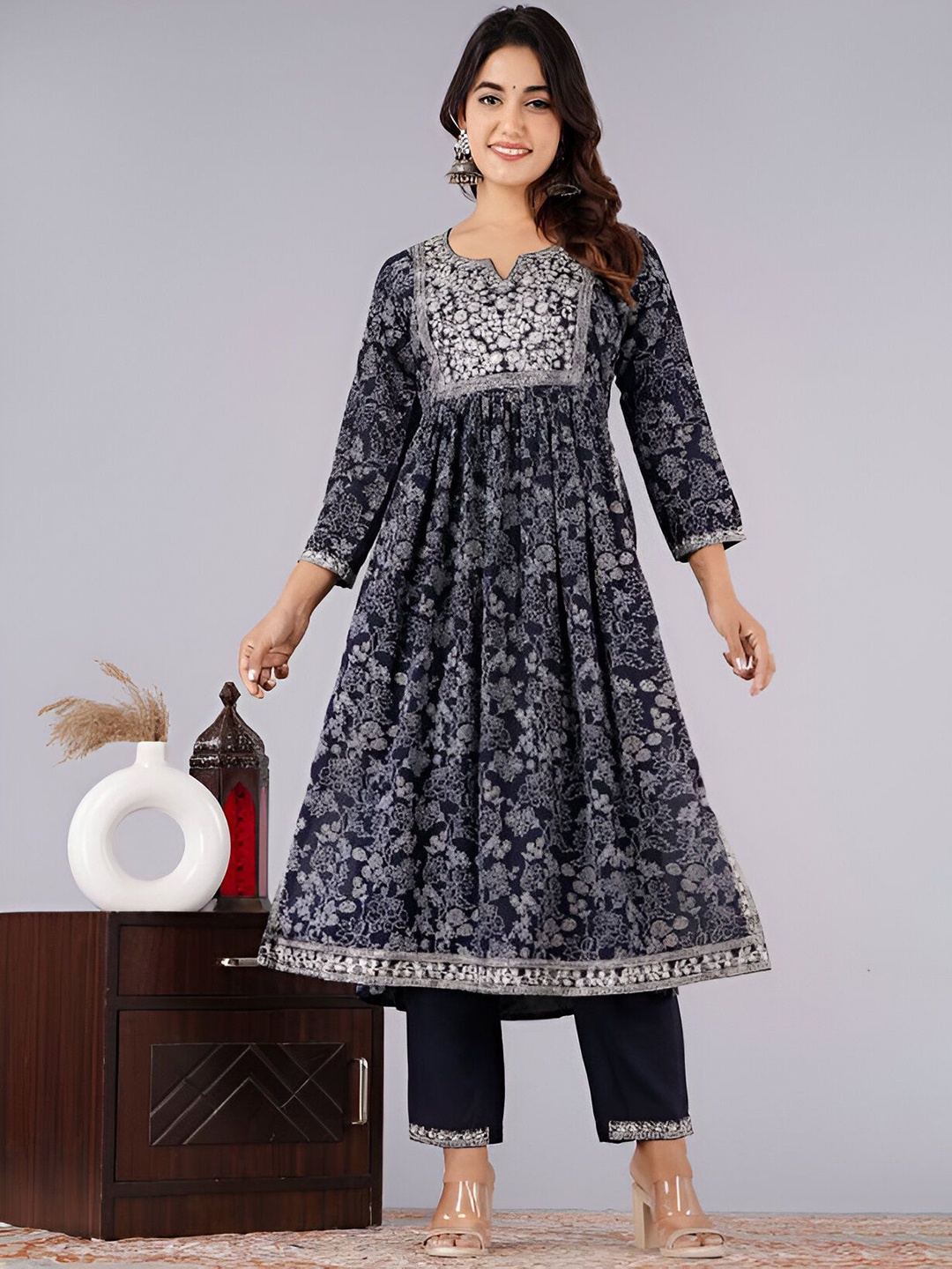 

KOTHOTYA Women Floral Embroidered Regular Kurta with Trousers, Blue