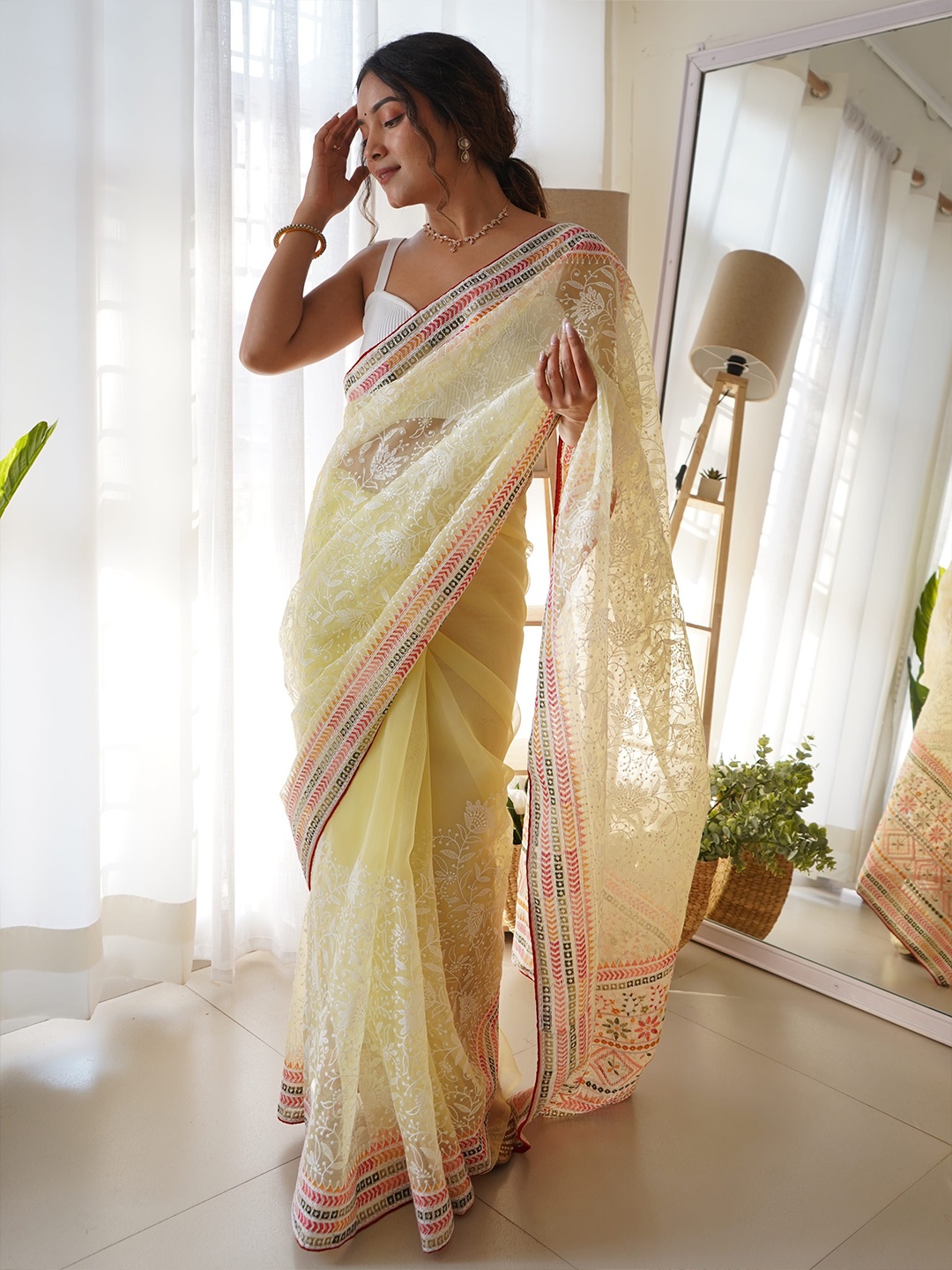 

Organza Mall Floral Embroidered Organza Heavy Work Saree, Yellow