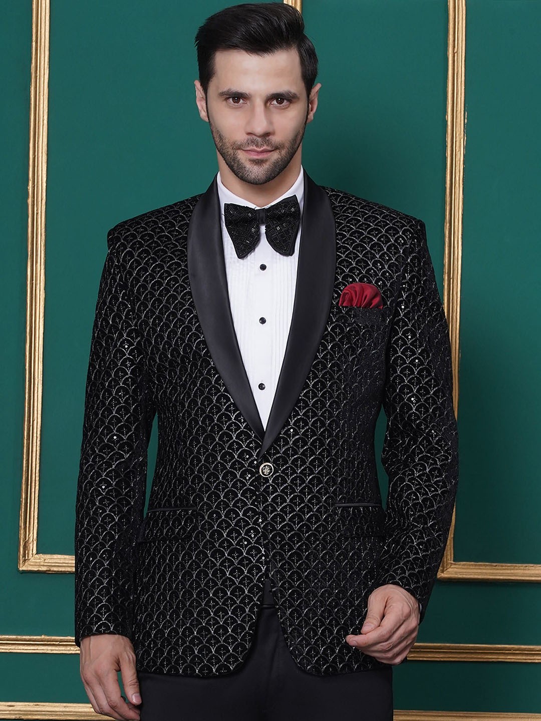 

FAVOROSKI Men Embroidered Relaxed Fit Wedding Sequence Velvet Blazer, Black