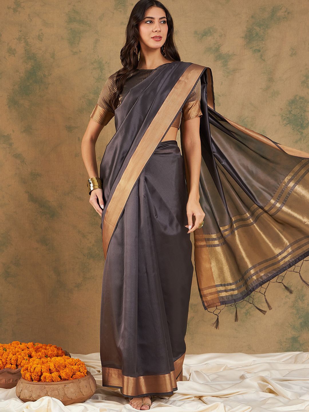 

Mitera Zari Organza Kanjeevaram Saree, Navy blue