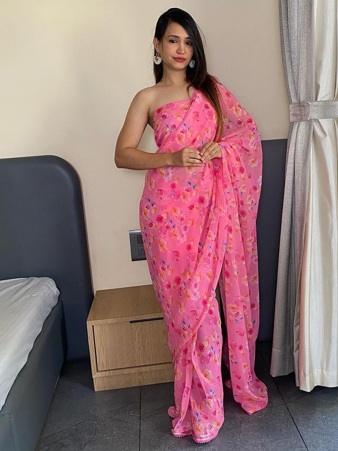 

HMP Fashion Floral Printed Ready to Wear Saree, Pink