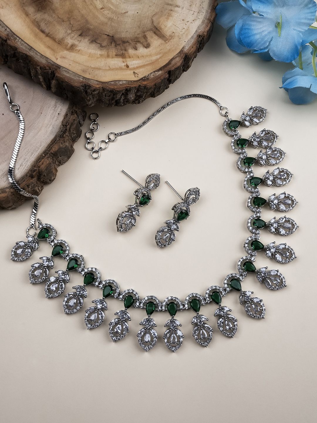 

StileAdda Sliver Plated Cubic Zirconia Studded Jewellery Set, Green