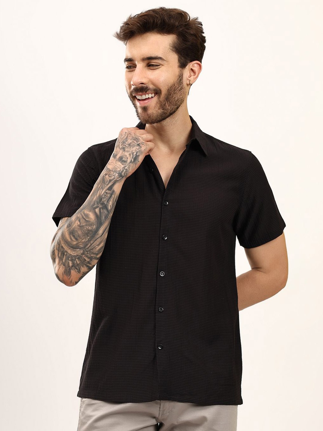 

Nineninety Men Classic Micro Checks Opaque Casual Shirt, Black