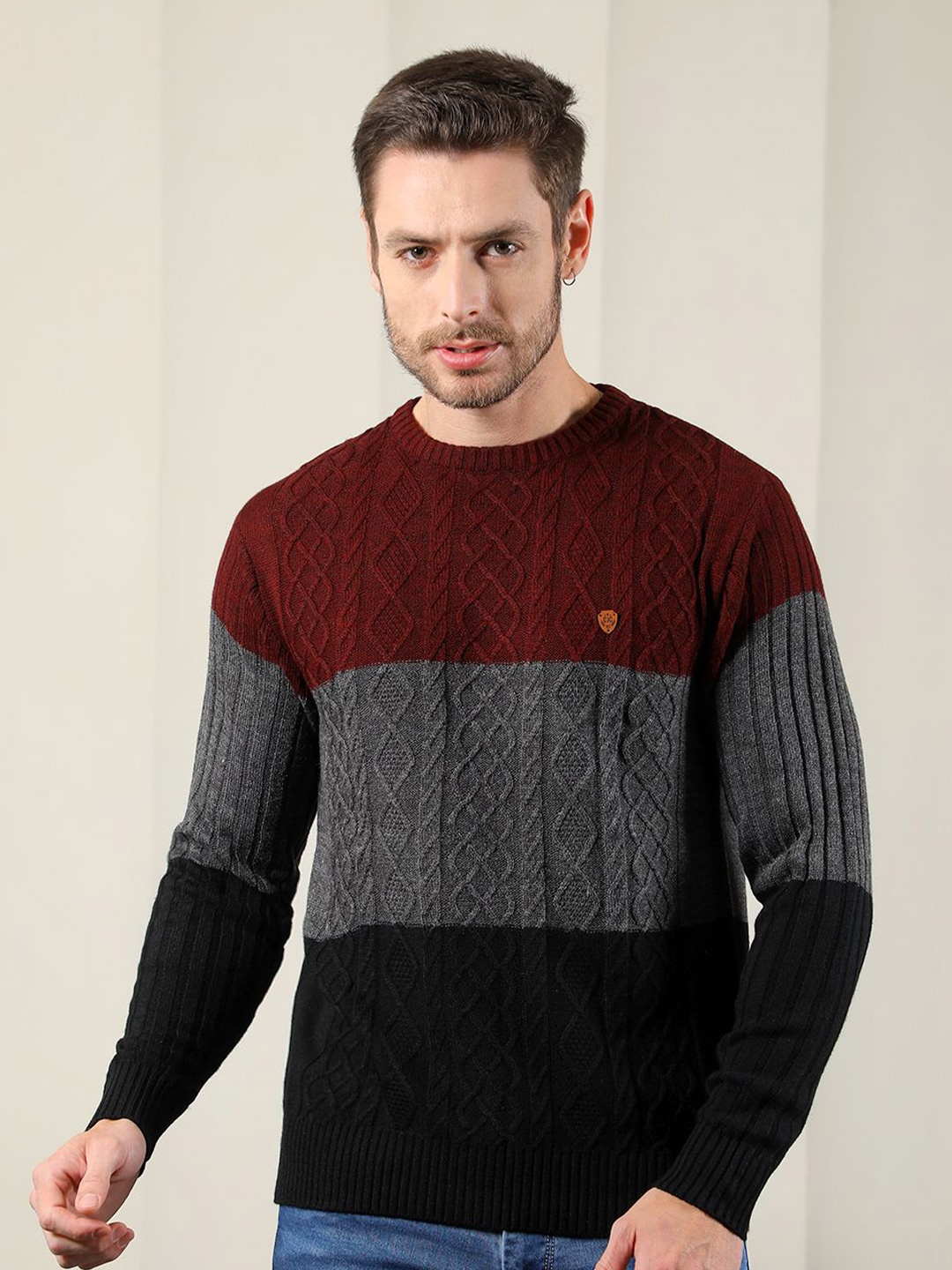 

COBB Men Colourblocked Pullover, Burgundy