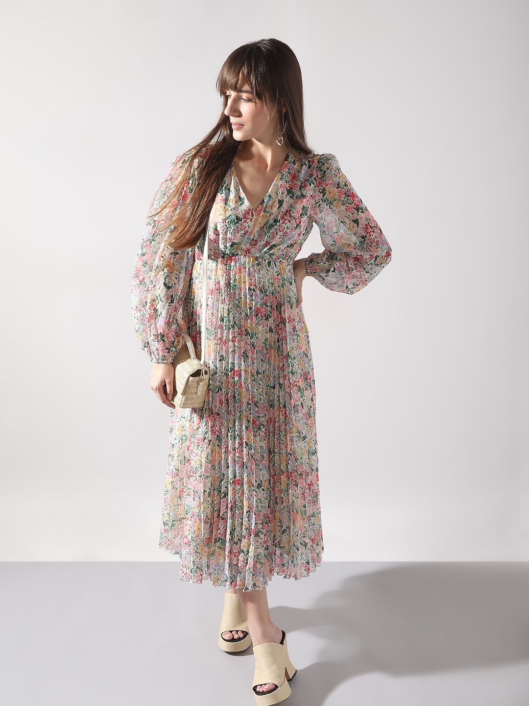 

Vero Moda Women Floral Print Bishop Sleeve Midi Fit & Flare Midi Dress, Pink