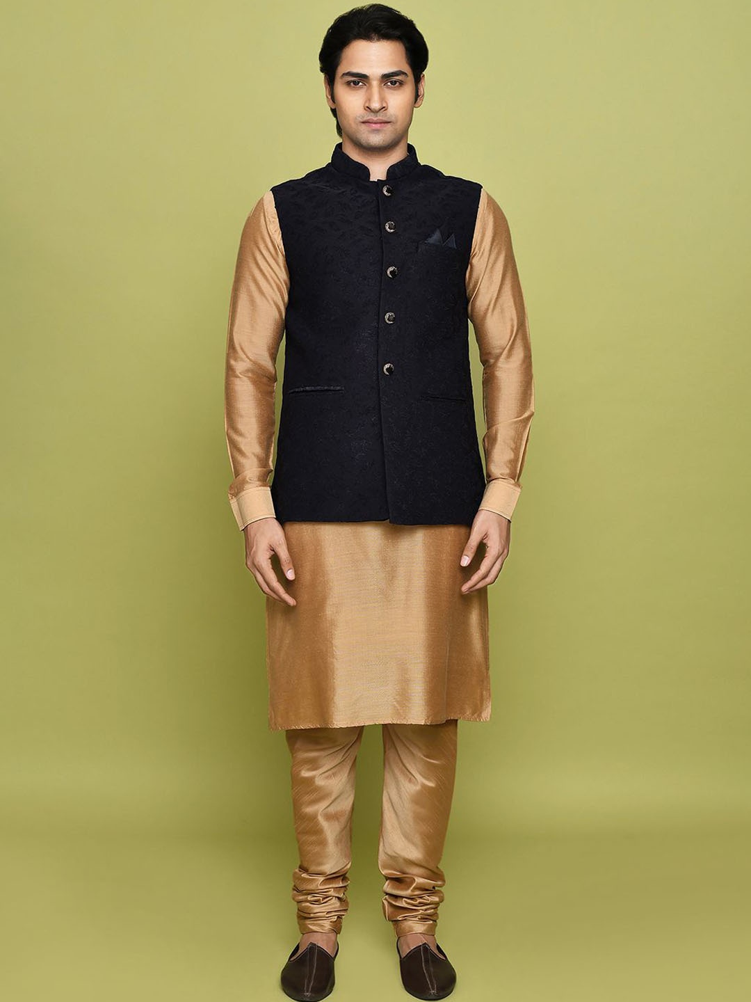 

Aryavir Malhotra Men Regular Dupion Silk Kurta with Churidar, Black