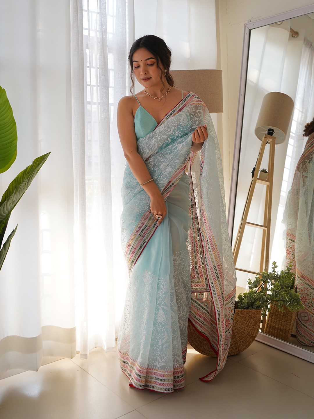 

Organza Mall Floral Embroidered Organza Heavy Work Saree, Blue