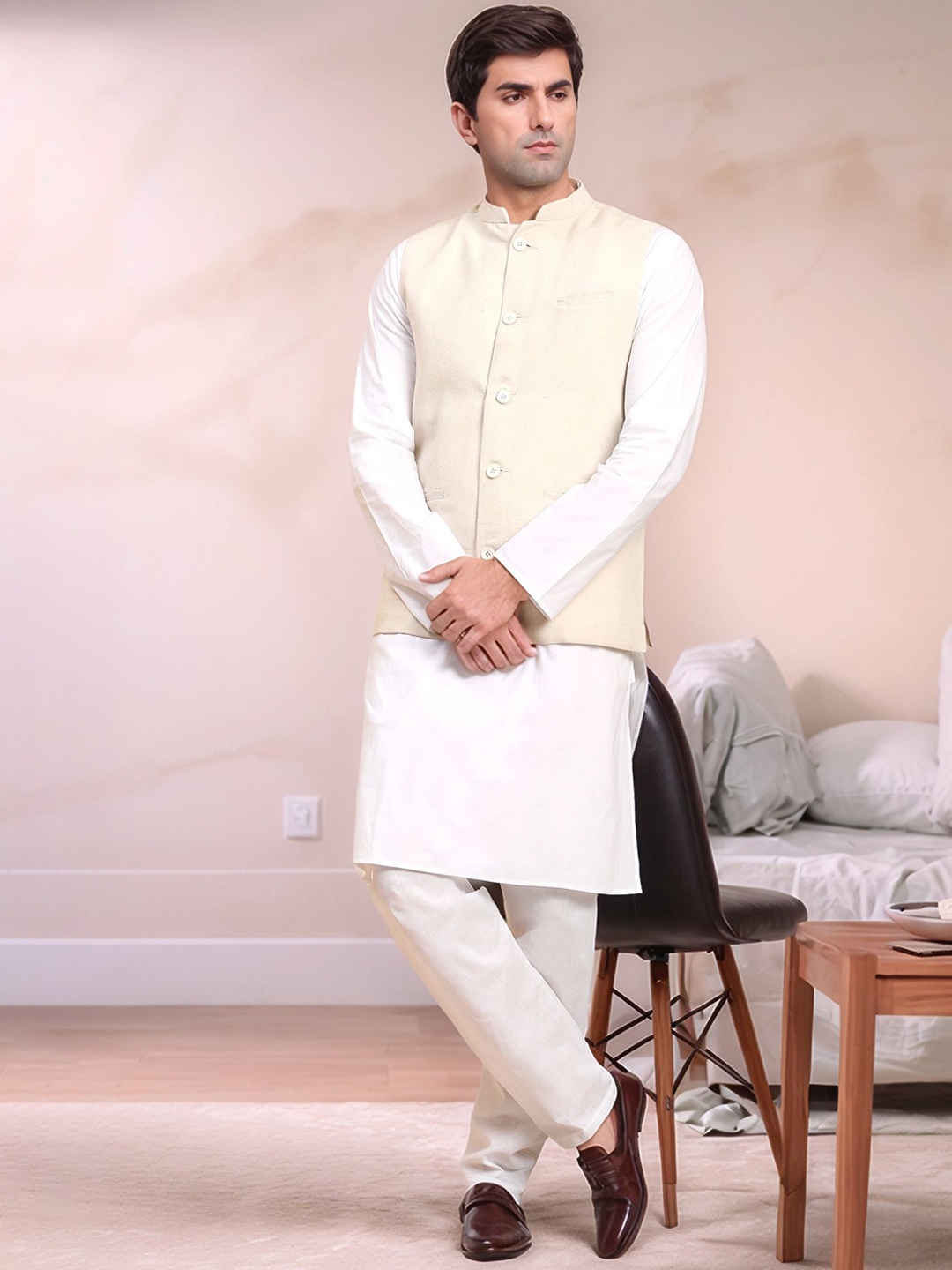 

Moda Rapido Men Regular Pure Cotton Kurta with Pyjamas, Off white