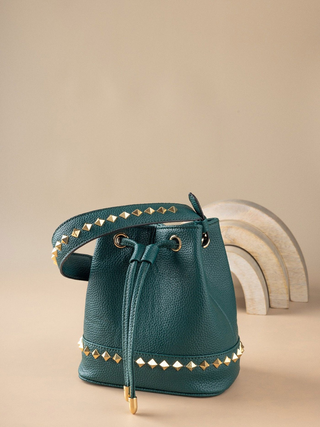 

Suave Bags Kelli Rockstud Bucket Bag Emerald Green Synthetic Leather Bucket Handheld Bag