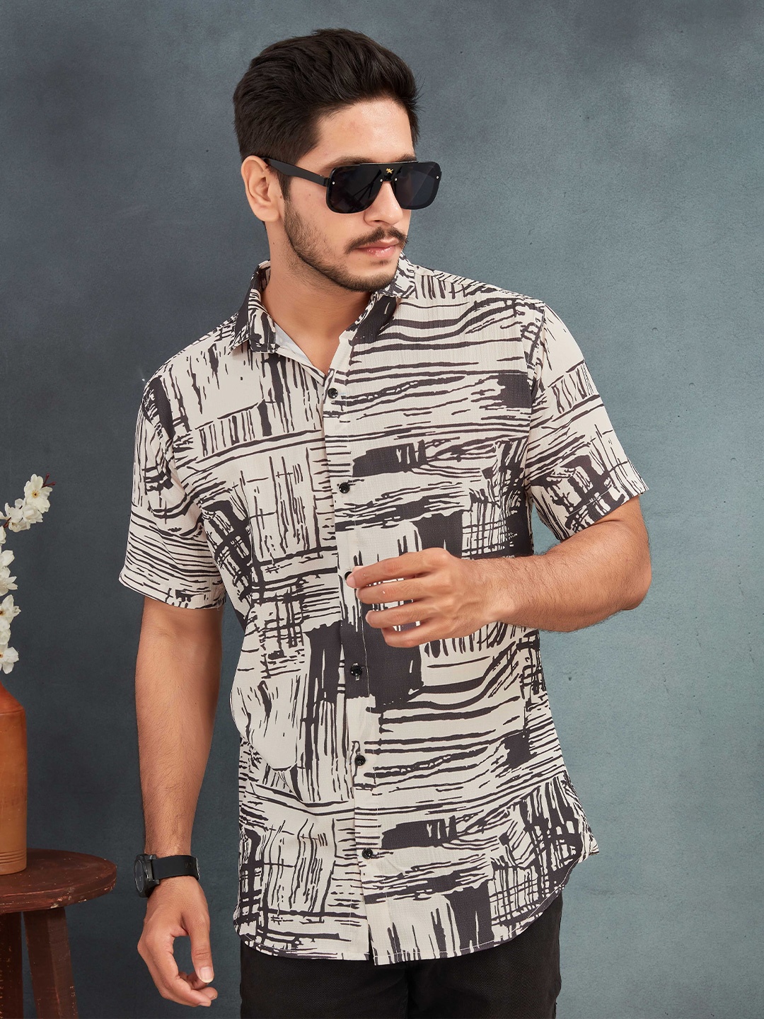 

Moda Rapido Men Comfort Opaque Printed Casual Shirt, Cream