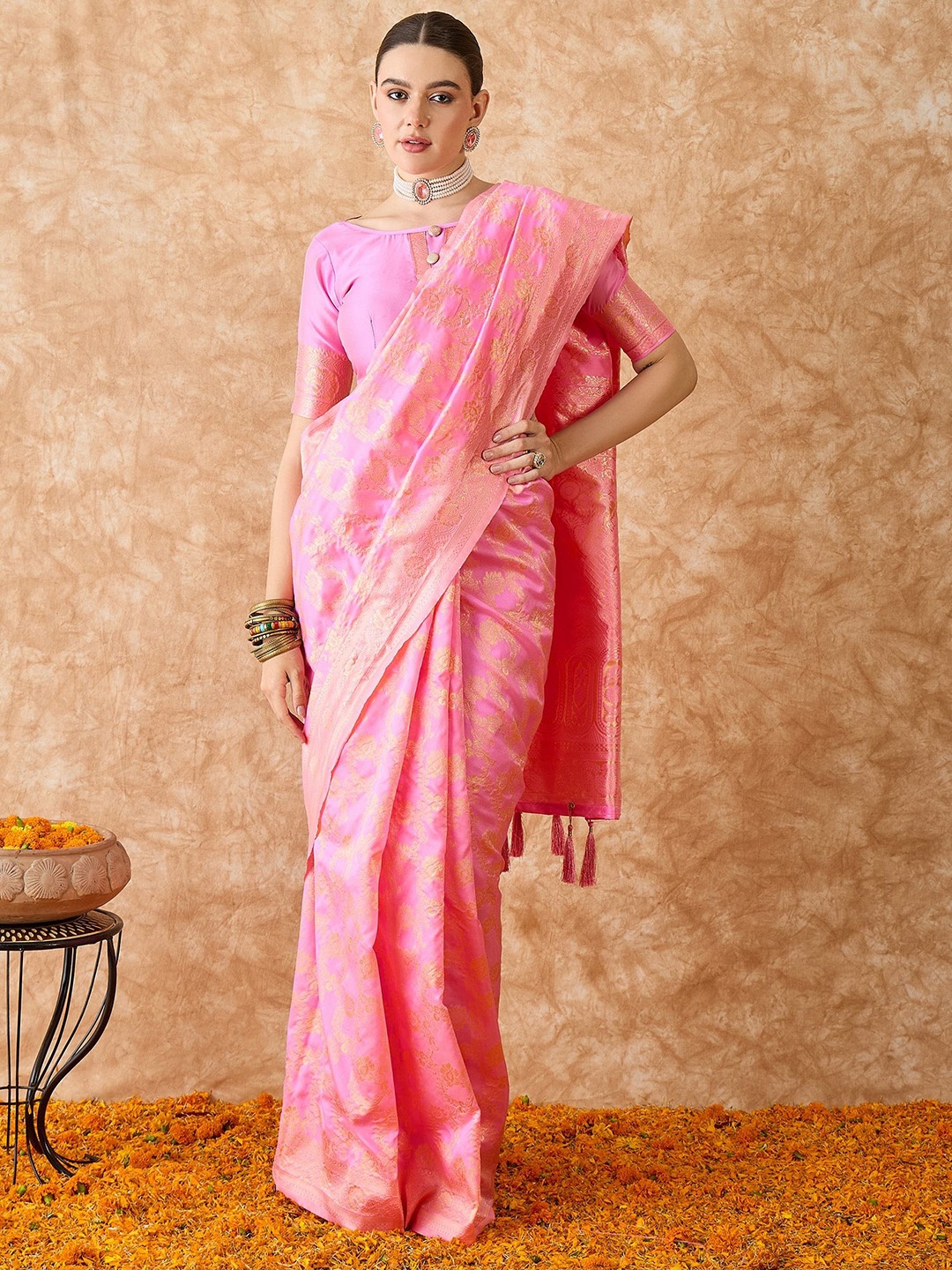 

MANVAA Woven Design Zari Silk Blend Banarasi Saree, Pink
