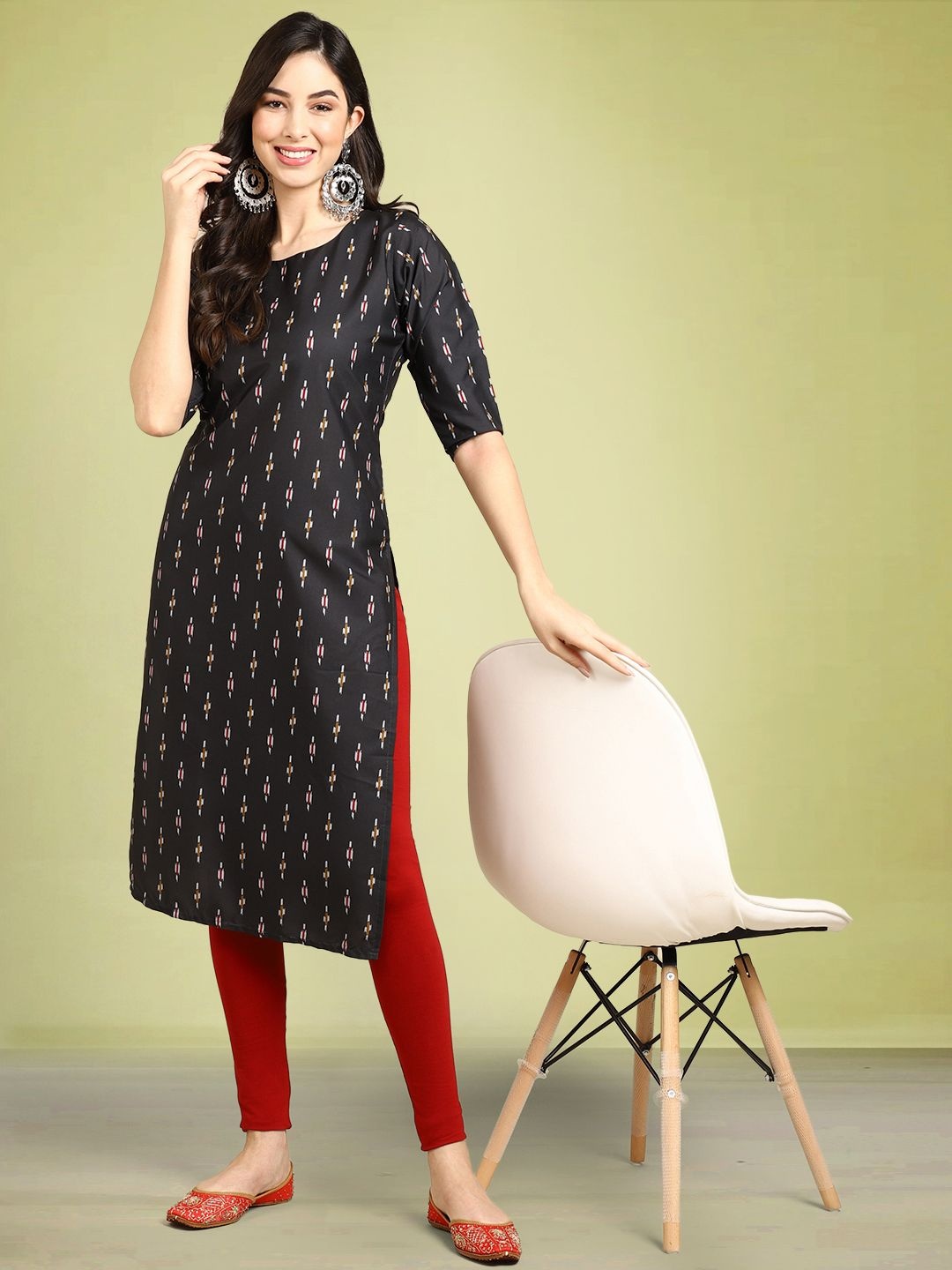 

Moda Rapido Geometric Printed Round Neck Straight Kurta, Black