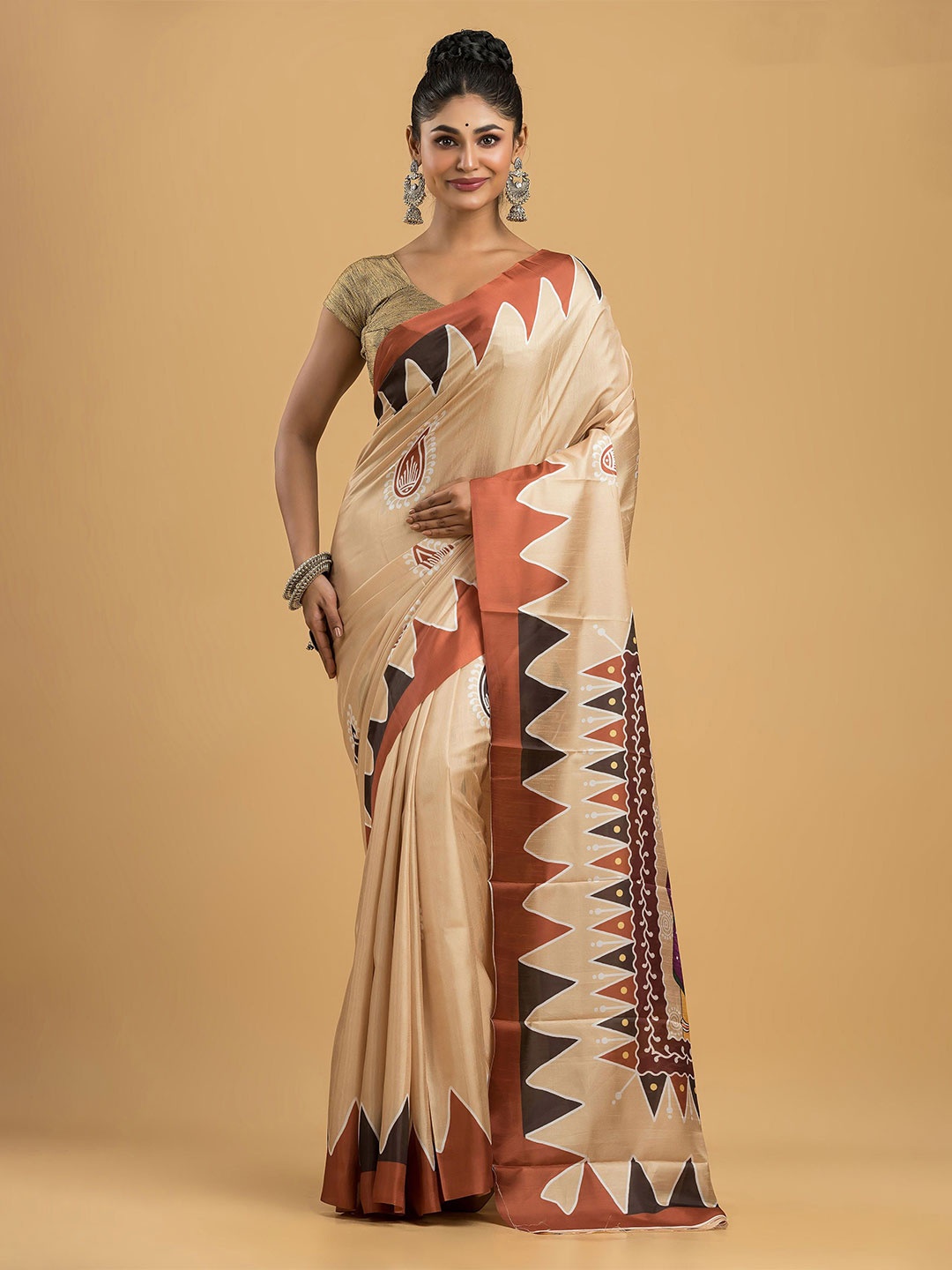 

Dheu Ethnic Motifs Silk Blend Block Print Saree, Beige