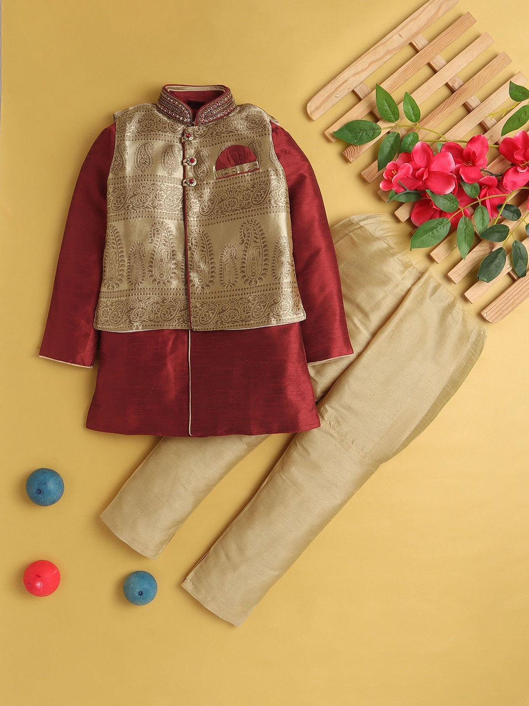 

Jeetethnics Boys Paisley Printed Regular Kurta with Pyjamas, Maroon