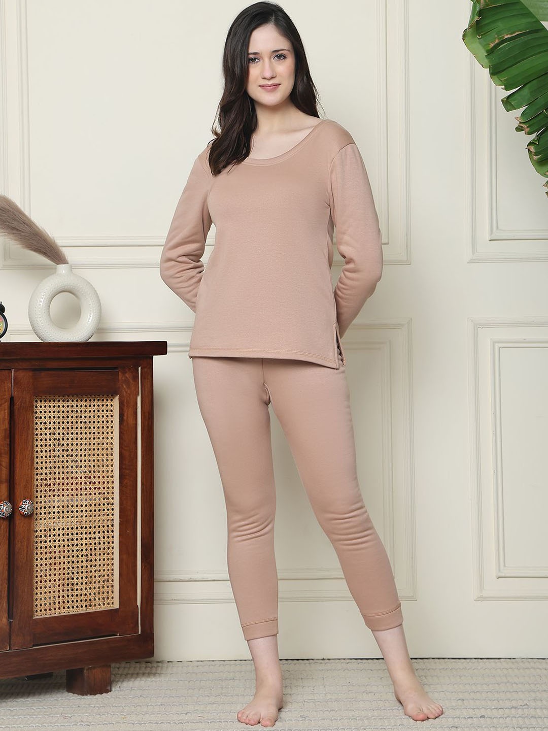 

Kanvin Women Round Neck Thermal Set, Beige