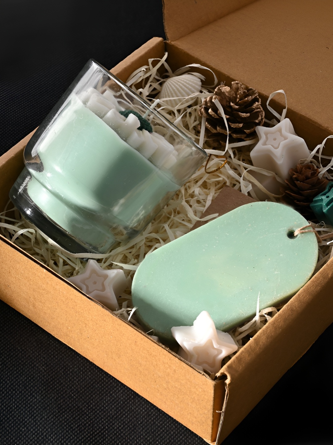

ANWYN Green & White 1 pieces Jar Candle