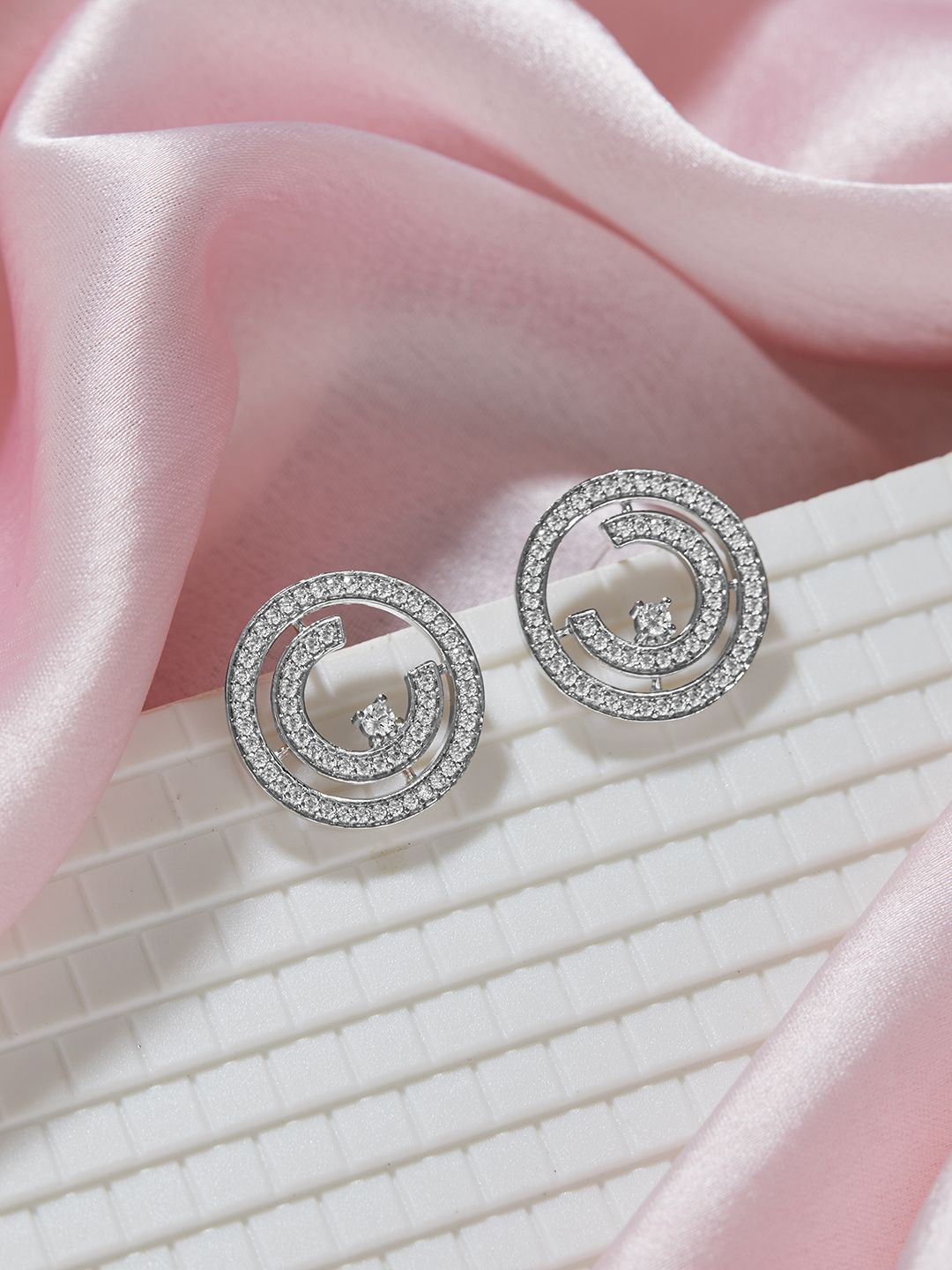 

SARAF SILVERETZ 925 Sterling Silver Classic Studs Earrings