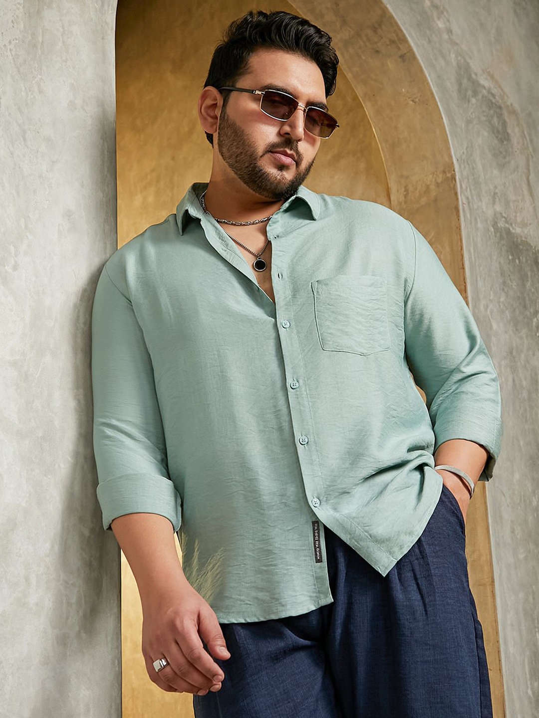 

Instafab Plus Men Comfort Opaque Casual Shirt, Green