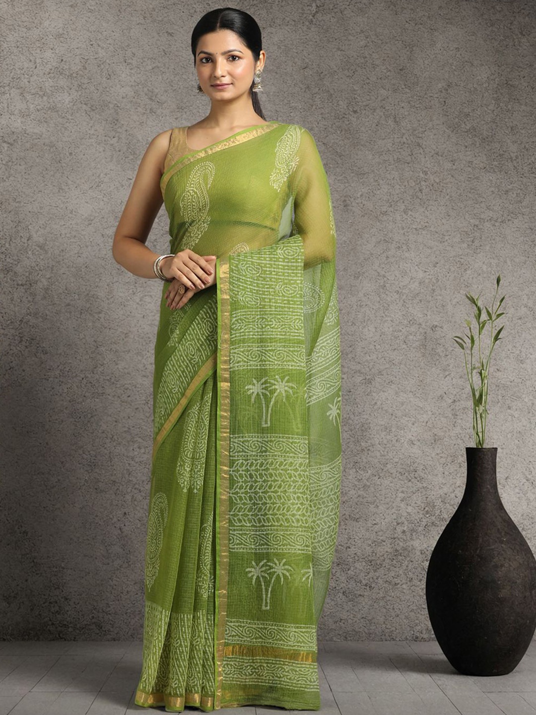 

Suha Bagh Zari Pure Cotton Kota Saree, Green