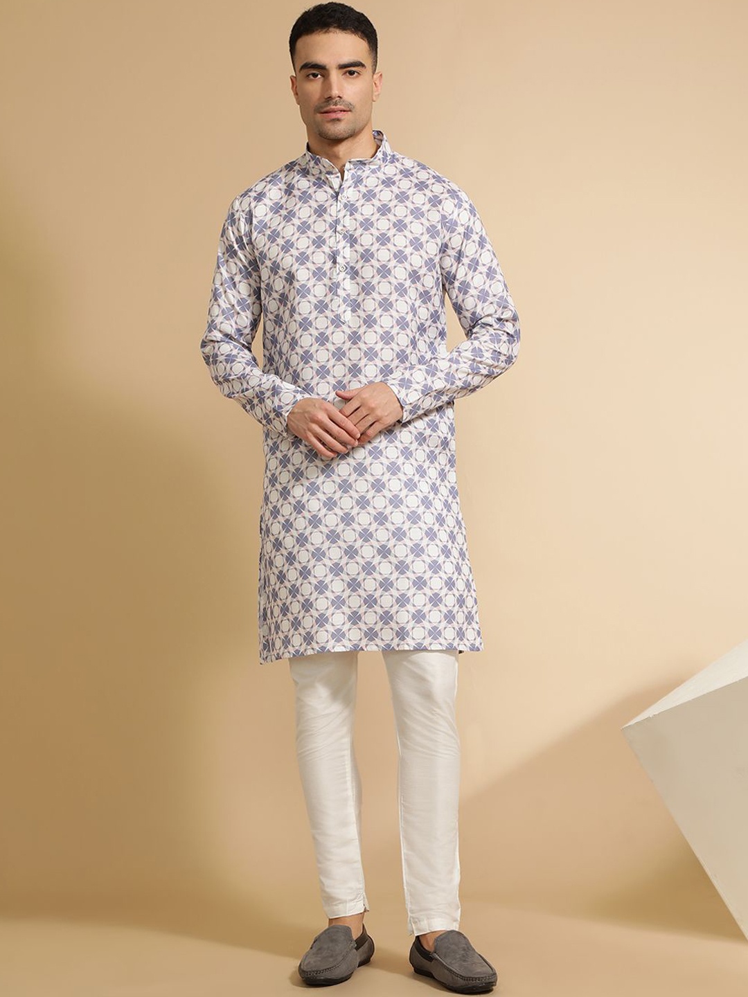 

Jaipur Kurti Men Floral Printed Floral Kurta, Off white