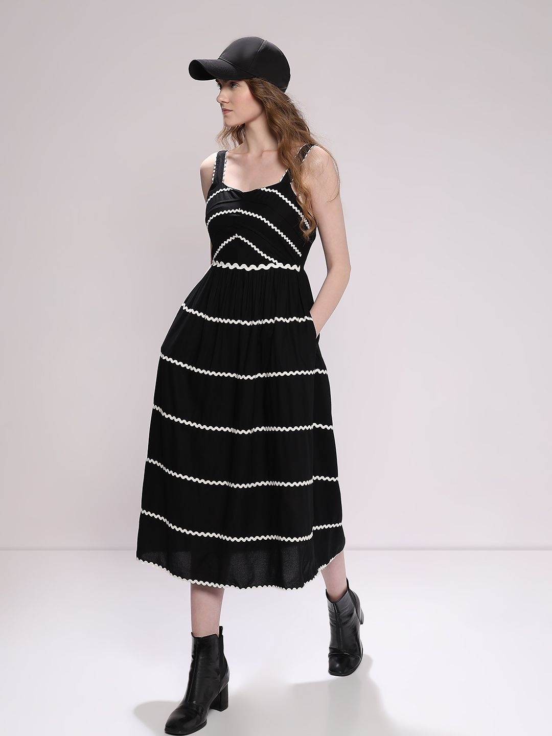

Vero Moda Fit & Flare Midi Dress, Black