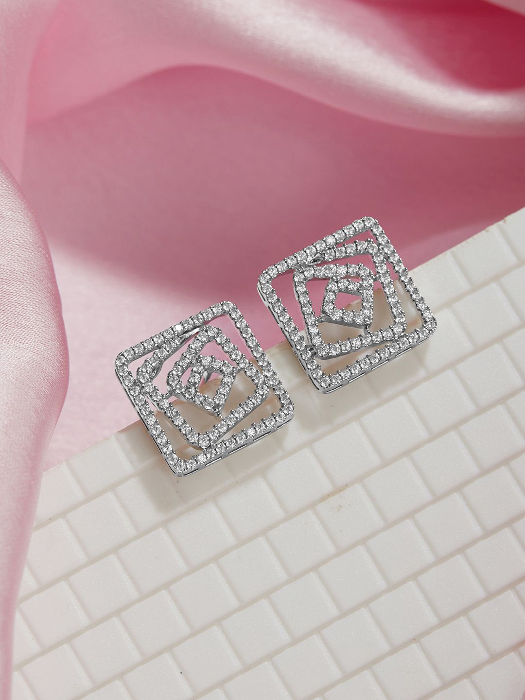 

SARAF SILVERETZ 925 Sterling Silver Classic Studs Earrings