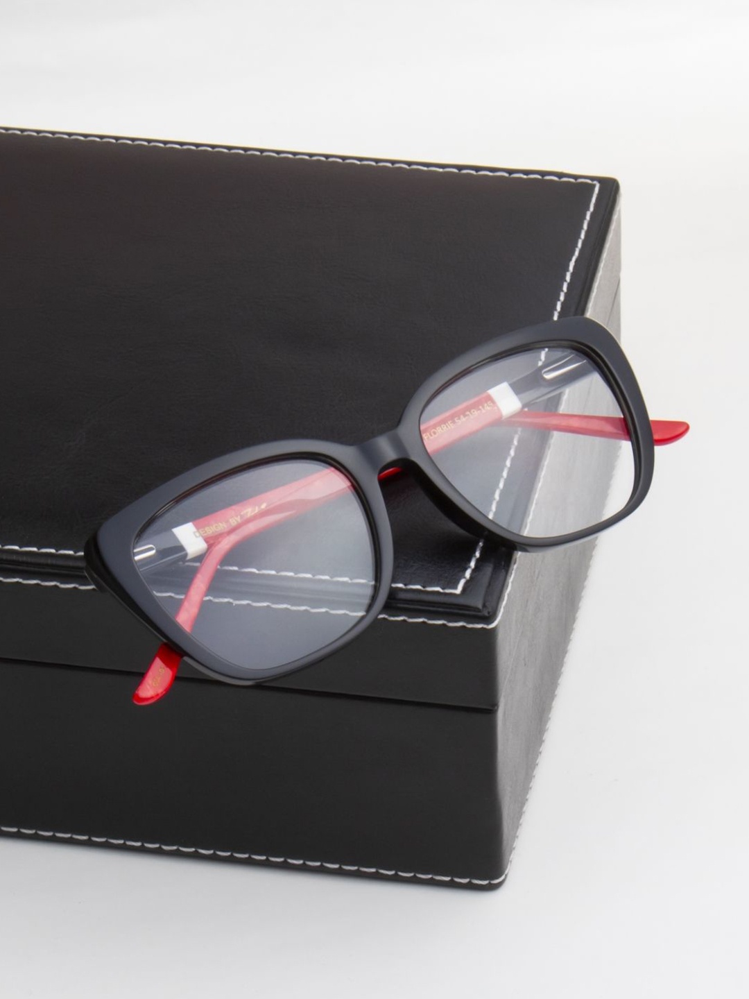 

Ted Smith Women Colourblocked Cateye Luxury Acetate Frames, Black
