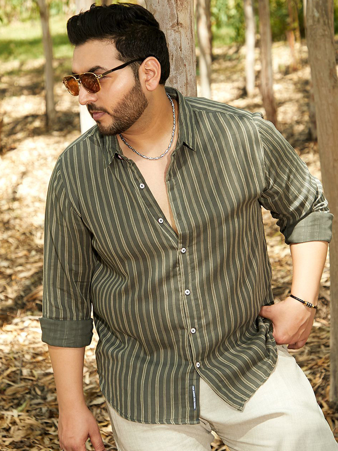 

Instafab Plus Men Comfort Multi Stripes Opaque Striped Casual Shirt, Green