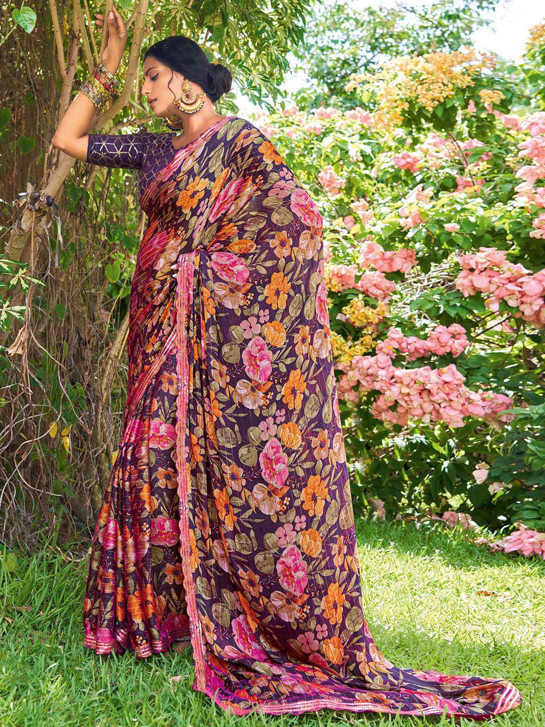 

Peachmode Floral Printed Embellished Sequinned Pure Chiffon Saree, Purple