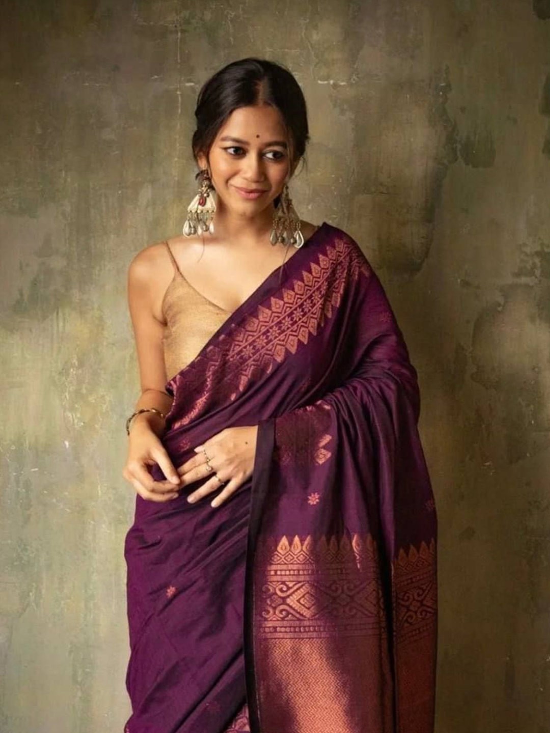 

Dreamlaxmi Fashion Woven Design Zari Pure Silk Saree, Purple