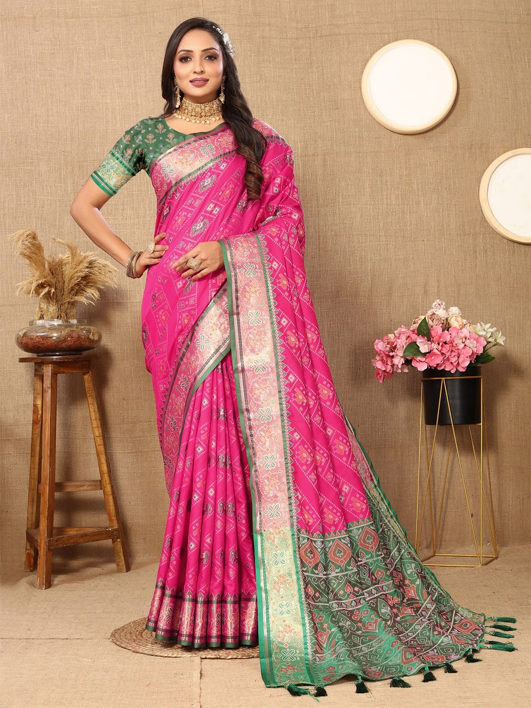 

LeeliPeeri Designer Ethnic Motifs Zari Silk Blend Patola Saree, Pink