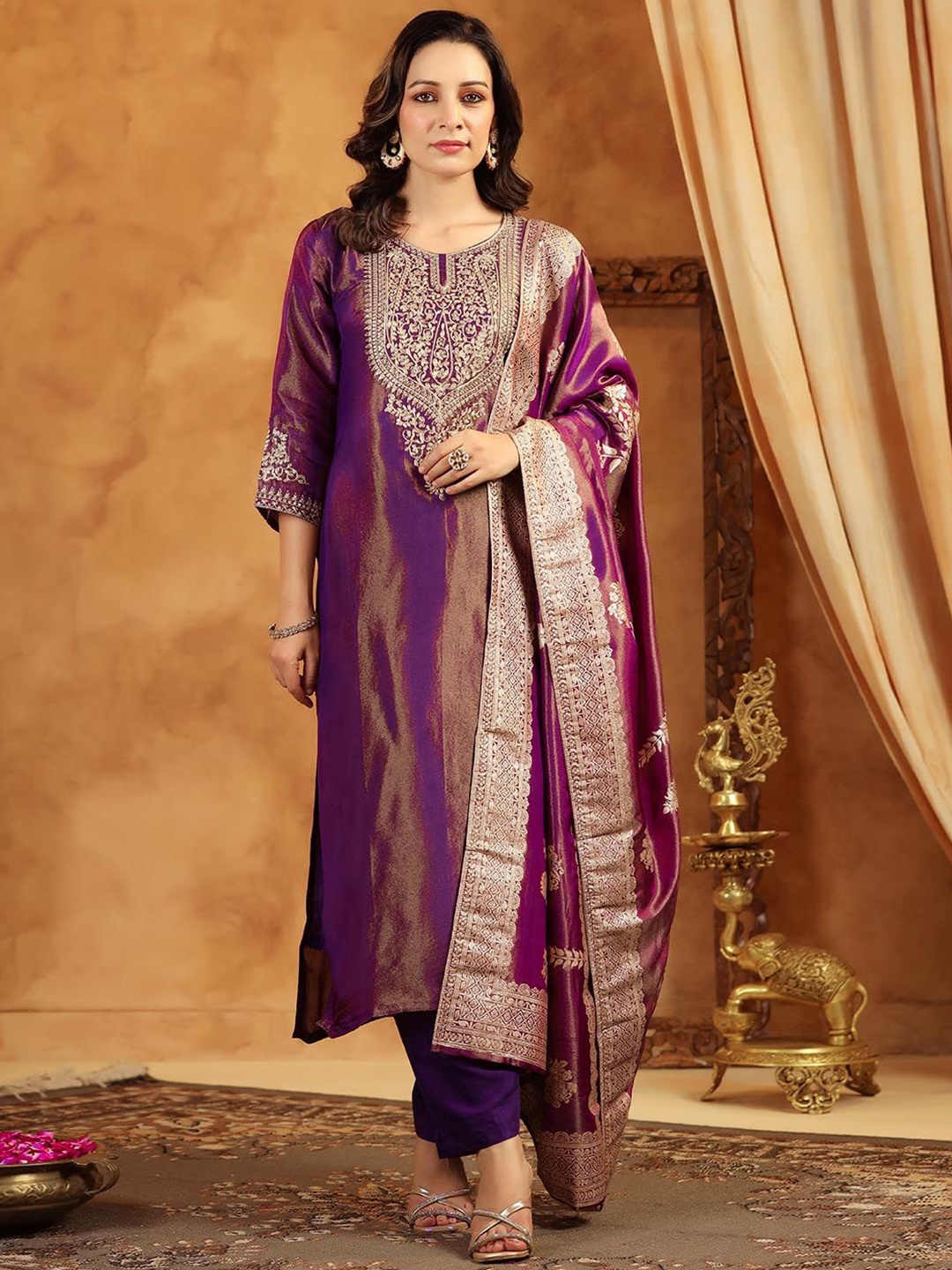 

Meena Bazaar Women Floral Embroidered Regular Kurta with Trousers & With Dupatta, Purple
