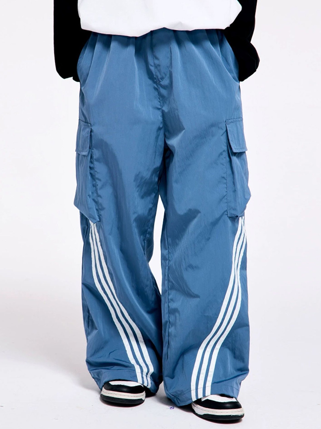 

LULU & SKY Boys Relaxed-Fit Mid-Rise Track Pant, Blue
