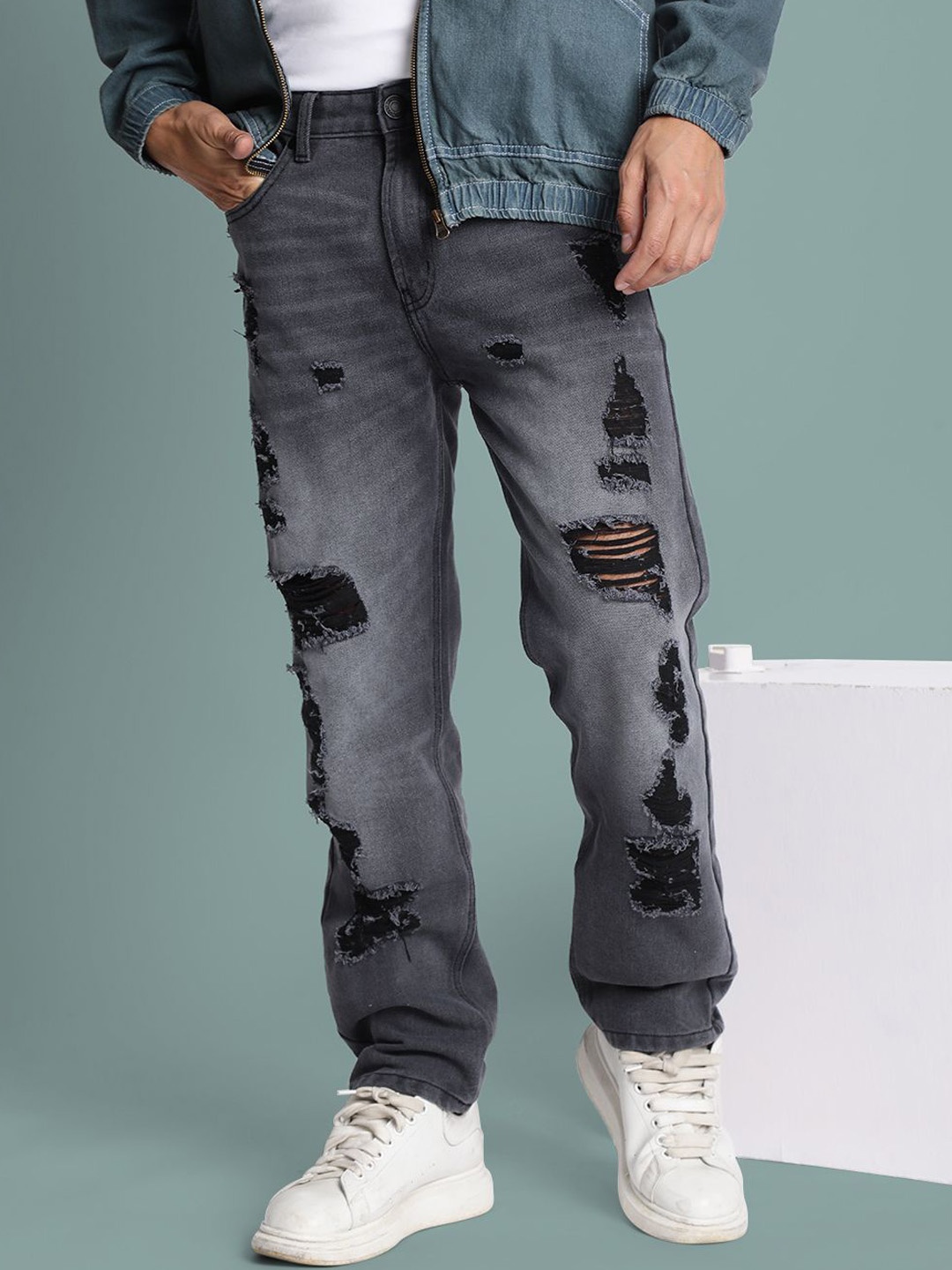 

Bene Kleed Men Relaxed Fit Highly Distressed Heavy Fade Mid-Rise Jeans, Black