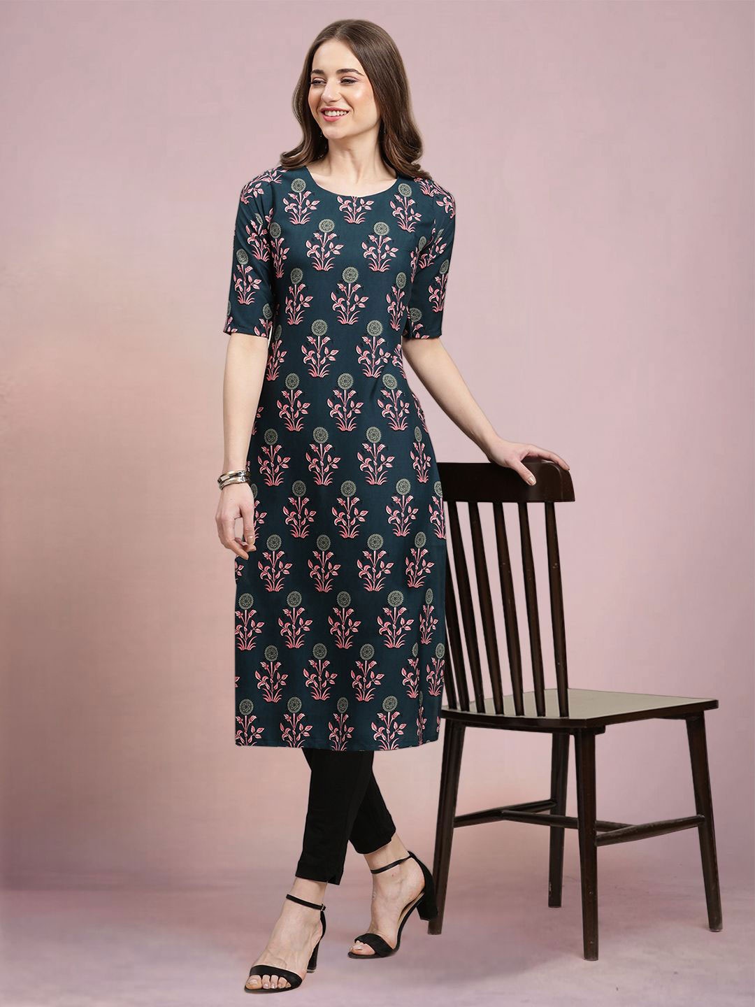 

Moda Rapido Floral Printed Round Neck Straight Kurta, Green