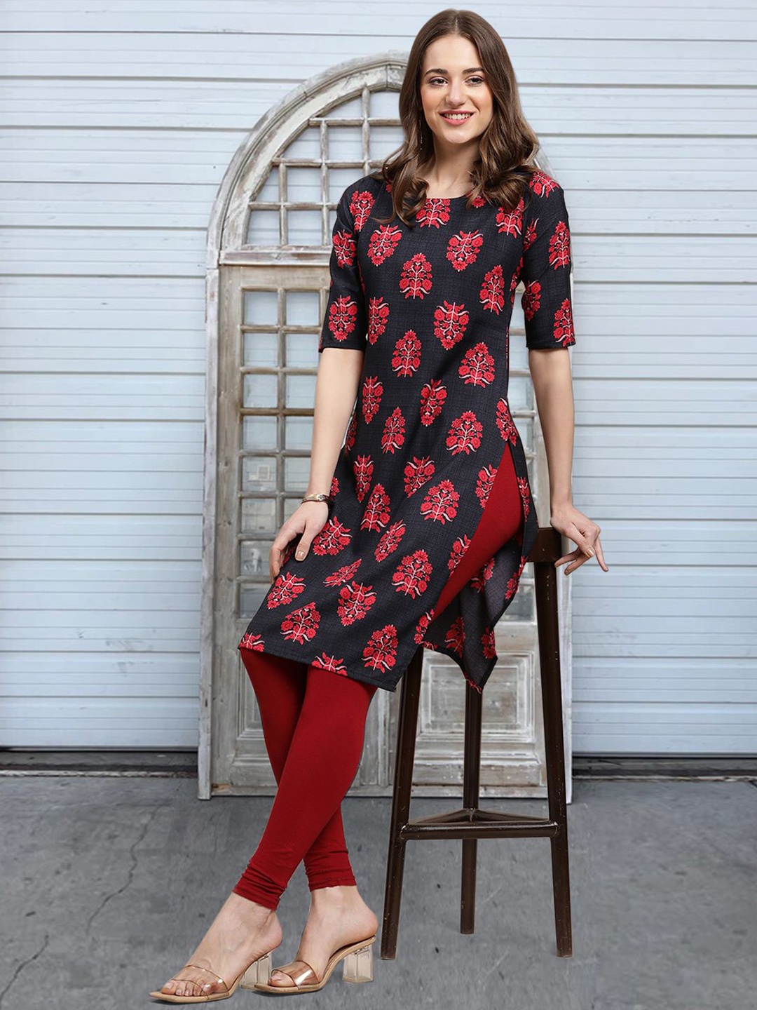 

Moda Rapido Women Printed Straight Kurta, Black