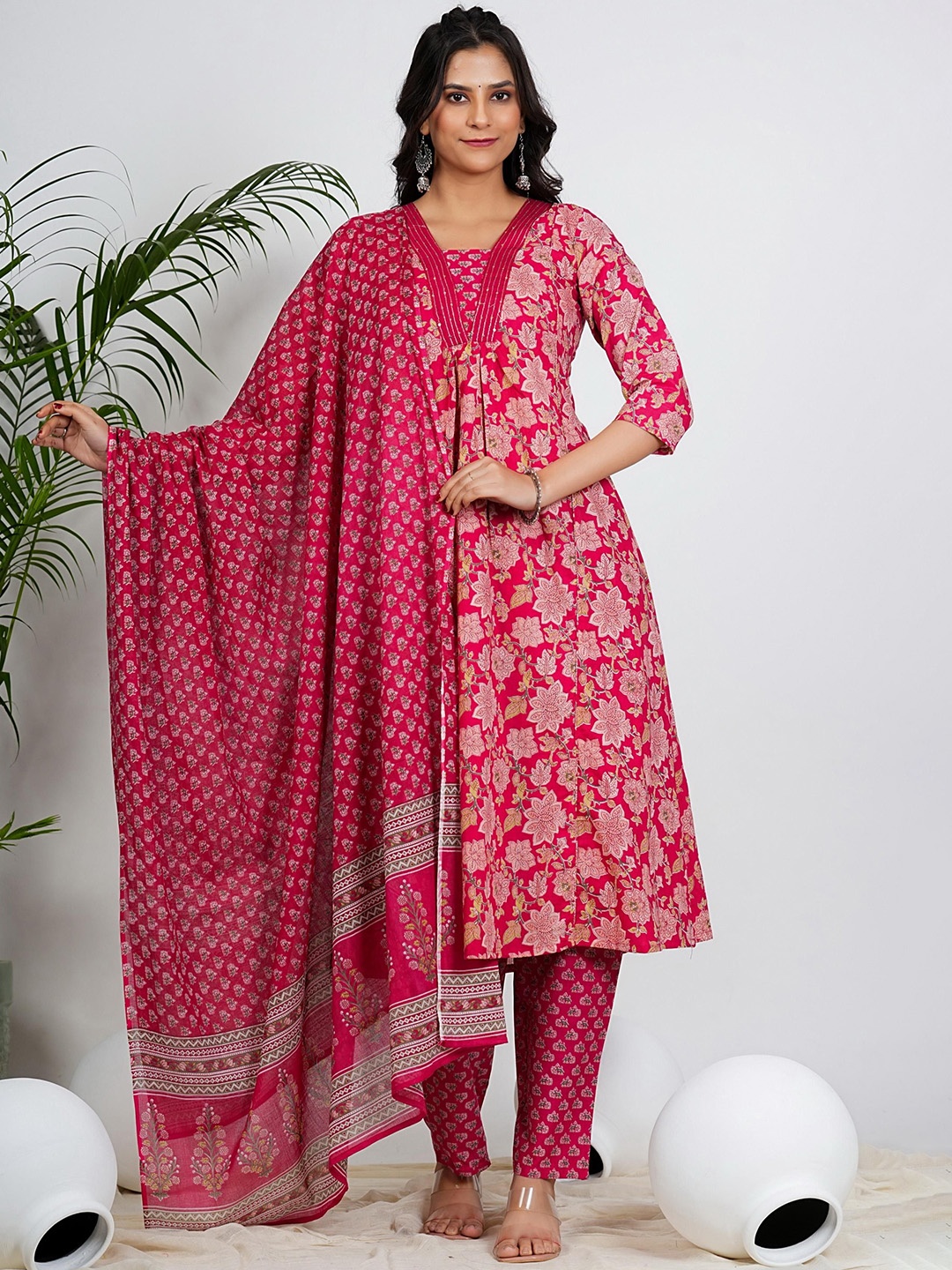 

Vbuyz Women Floral Printed Regular Pure Cotton Kurta with Trousers & With Dupatta, Pink