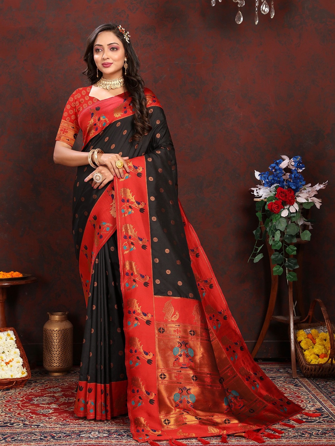 

LeeliPeeri Designer Ethnic Motifs Zari Silk Blend Paithani Saree, Black