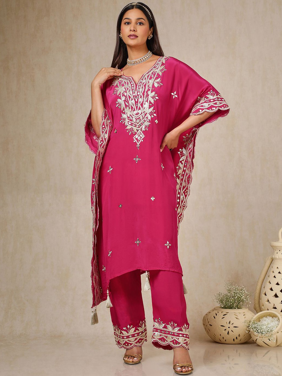 

Soch Women Floral Embroidered Regular Beads and Stones Kurta with Palazzos, Fuchsia