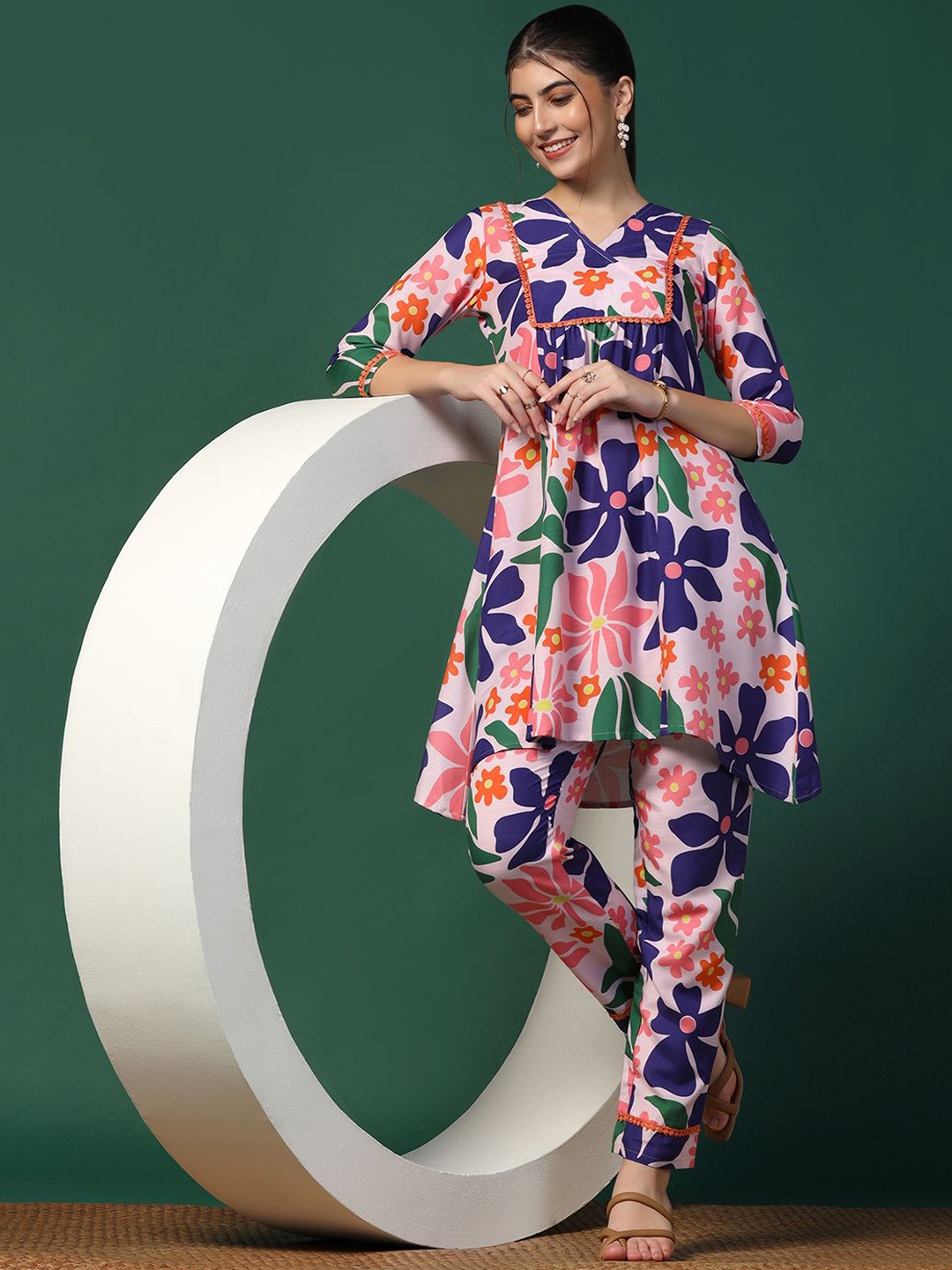 

Moda Rapido Women Floral Printed Regular Kurta with Trousers, Blue