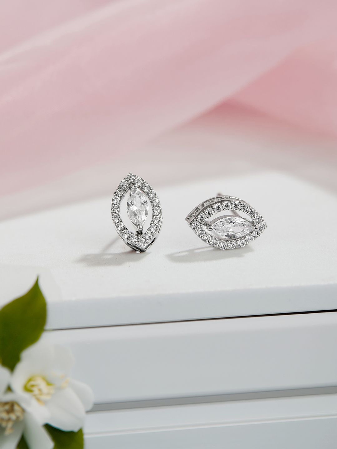 

SARAF SILVERETZ 925 Sterling Silver Contemporary Studs Earrings
