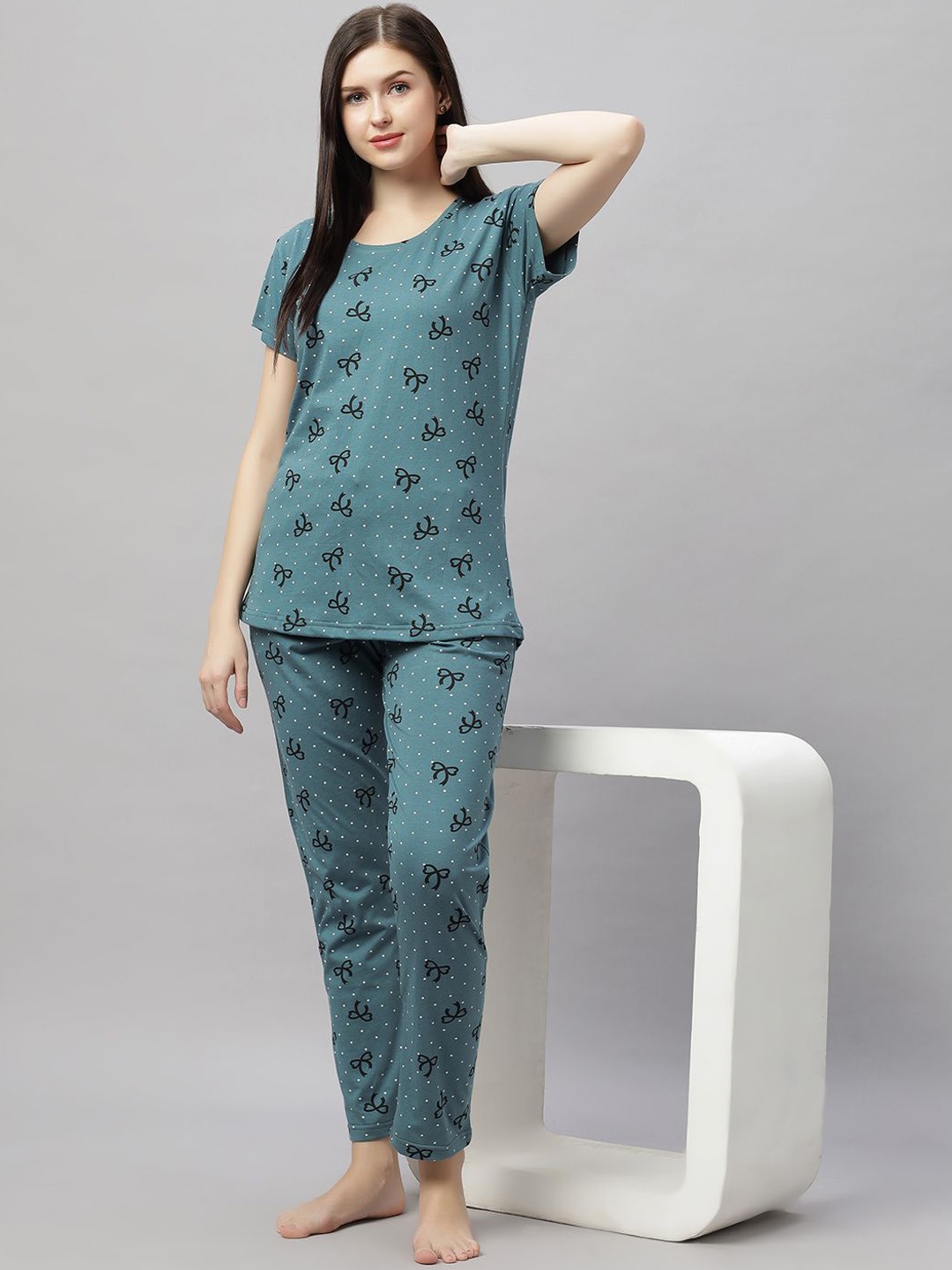 

DZZO Women Printed Night suit, Green