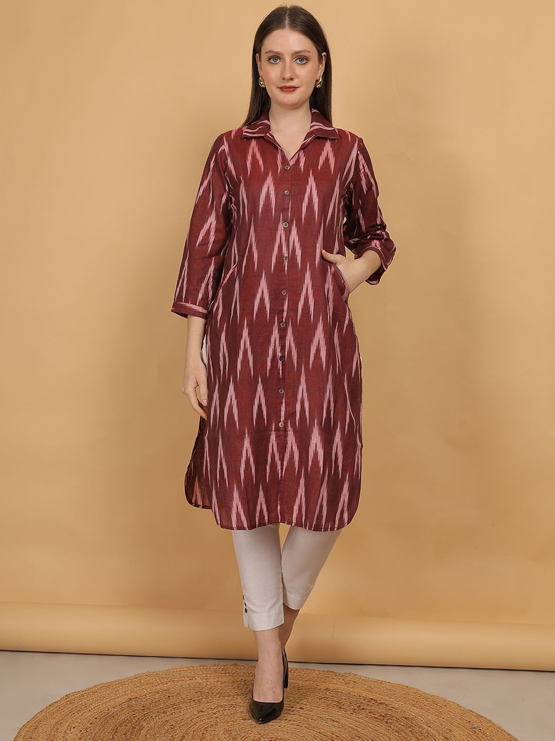 

Anikrriti Printed Shirt Collar Pure Cotton Straight Kurta, Maroon