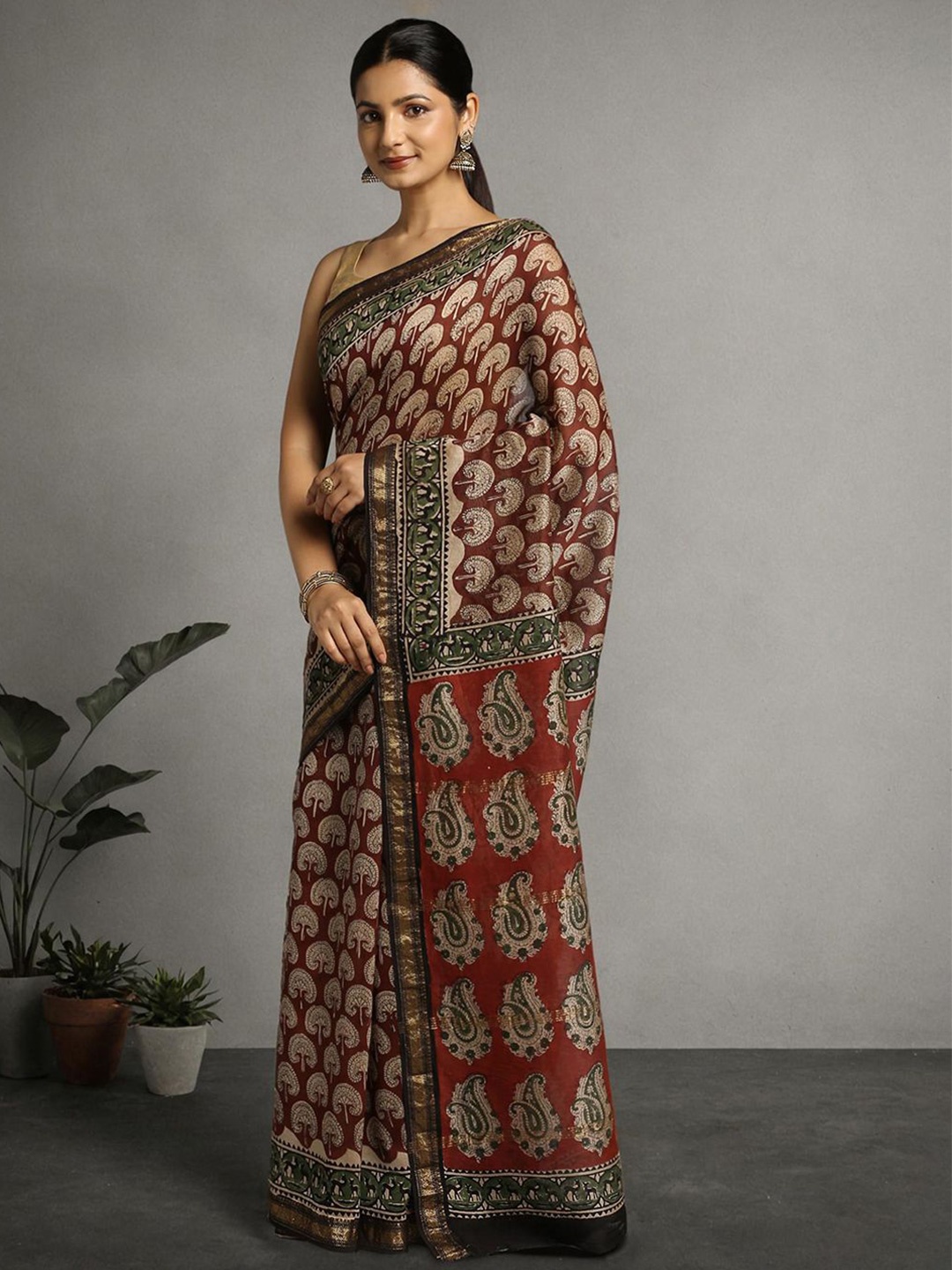 

Suha Floral Zari Art Silk Maheshwari Saree, Brown