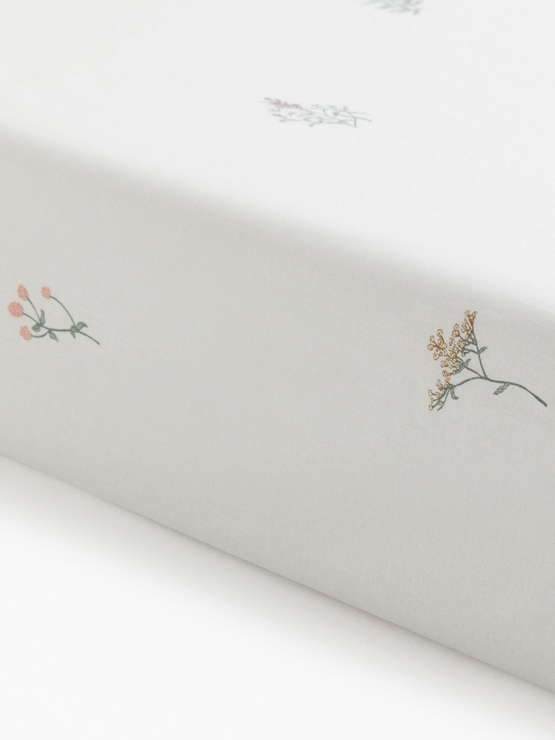 

H&M Patterned Cotton Fitted Sheet, White