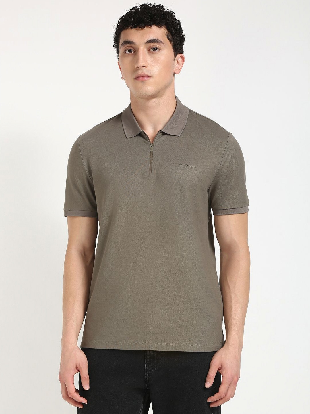 

Calvin Klein Jeans Men Polo Collar T-shirt, Brown